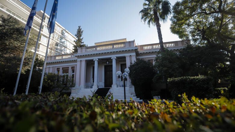 Στήριξη δήμων και περιφερειών για πρόσφυγες και μετανάστες, τη δημόσια επικοινωνία για το μεταναστευτικό αναλαμβάνει o Μάνος Λογοθέτης