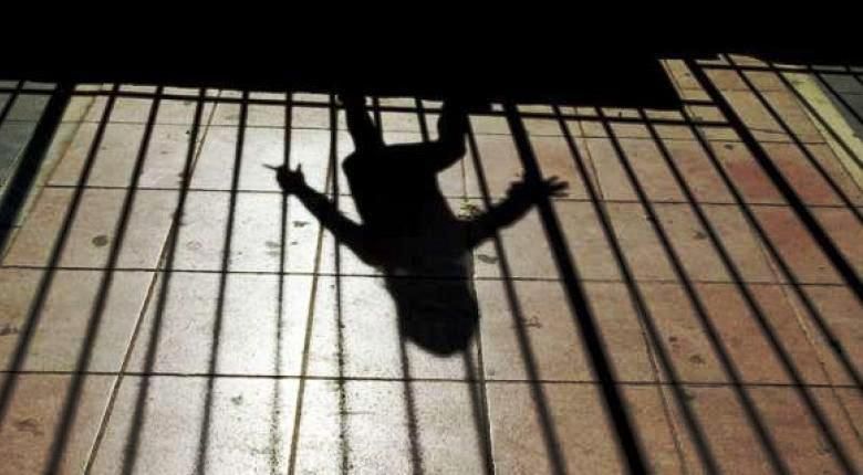 Αντιμέτωπα με τη φτώχεια τέσσερα στα δέκα παιδιά στην Ελλάδα