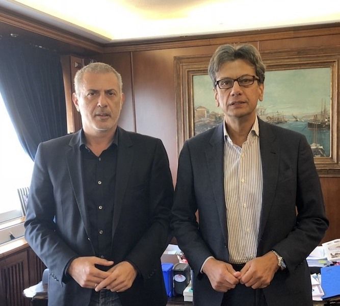 Συνάντηση Δημάρχου Σάμου με τον Δήμαρχο Πειραιά Γ. Μώραλη
