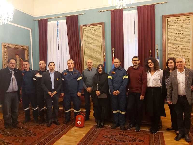 Δωρεά απινιδωτή απο το Ροταριανό Όμιλο Σάμου