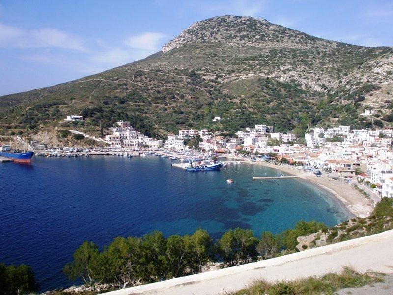 Να παραμείνει εξαθέσιο το Δημοτικό Σχολείο των Φούρνων ζητά η Περιφερειάρχης Βορείου Αιγαίου