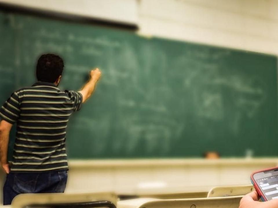 Χρήσιμος οδηγός για αναπληρωτές εκπαιδευτικούς