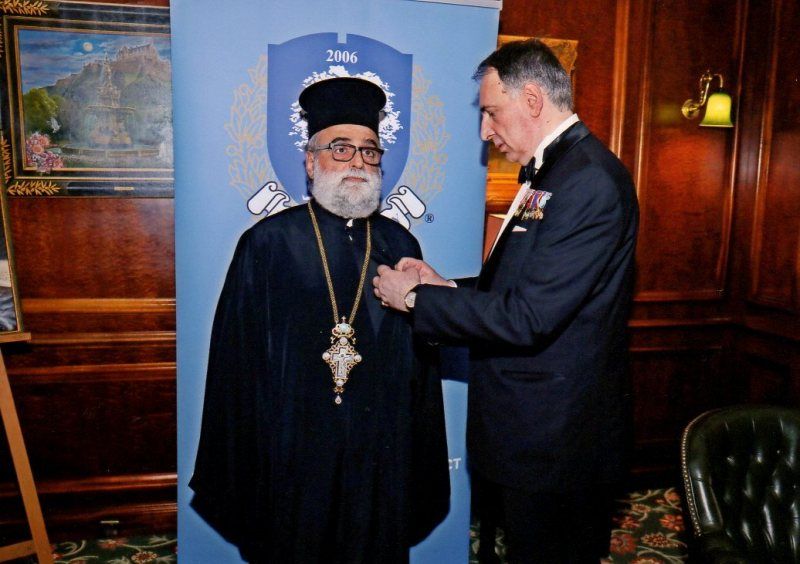 Απονομή στον π. Χρυσόστομο Καράμπελα