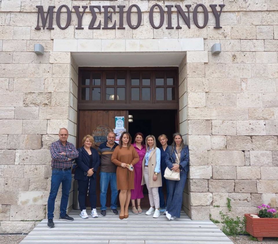 ΕΘΕΛΟΝΤΙΚΗ ΑΙΜΟΔΟΣΙΑ ΑΠΟ ΤΗΝ ΕΟΣ ΣΤΟ ΜΟΥΣΕΙΟ ΟΙΝΟΥ