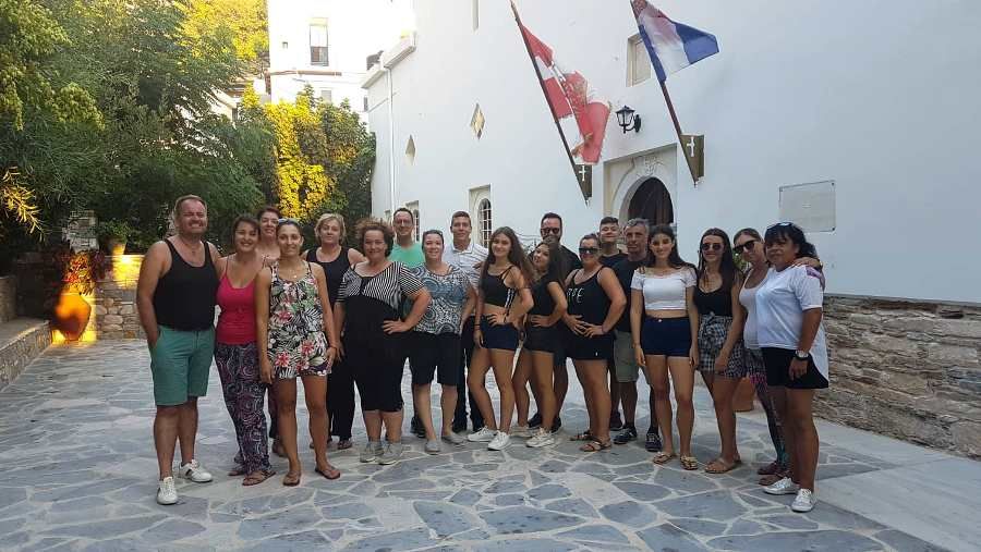 Αντάμωσαν χορευτικά στους Φούρνους