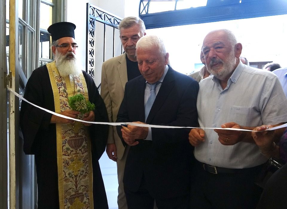 Πολιτικά ... εγκαίνια για το Επικούρειο Πολιτιστικό Κέντρο Σάμου
