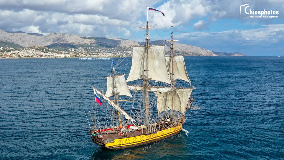 Δείτε την εντυπωσιακή Ρωσική φρεγάτα Shtandart στη Χίο (ΒΙΝΤΕΟ & ΦΩΤΟ)