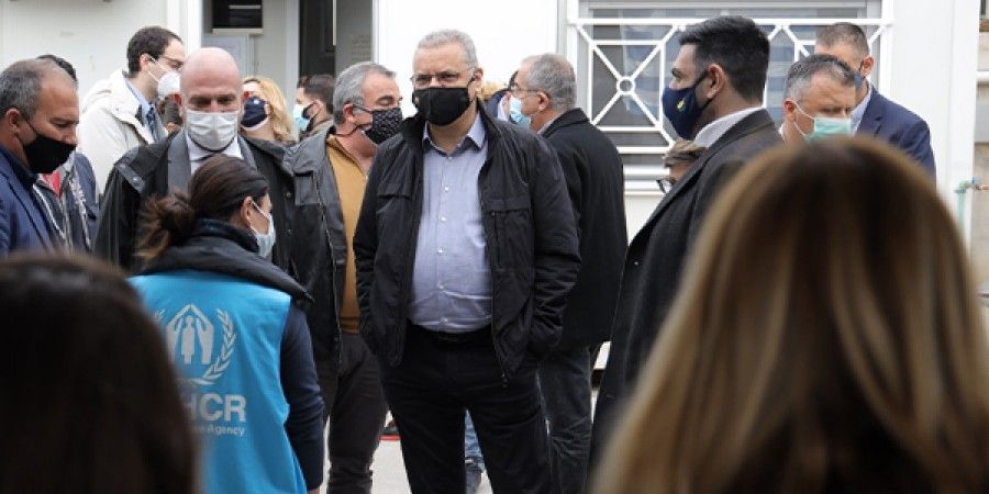 Τις δομές φιλοξενίας μεταναστών στην Σάμο επισκέφτηκε ο ο υπουργός Εσωτερικών της Κύπρου