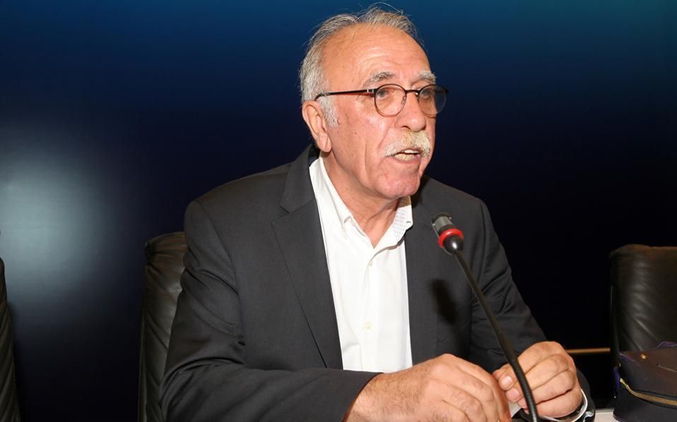 Νέα δήλωση Βίτσα για κύκλωμα διακινητών στη Σάμο. Ακούνε τον υπουργό οι διωκτικές αρχές;