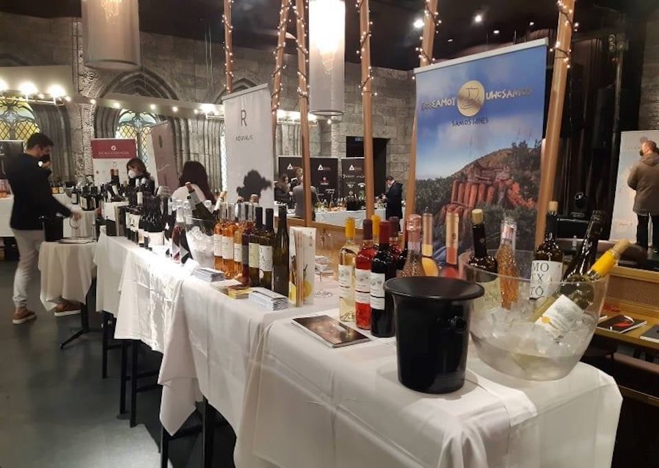 Από τη Σάμο στη Ζάκυνθο, μια γουλιά δρόμος...