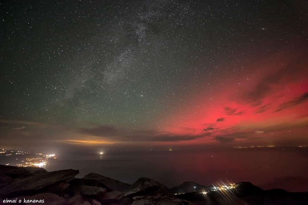 Μια εκπληκτική φωτογραφία με το βόρειο σέλας απο την Ικαρία!