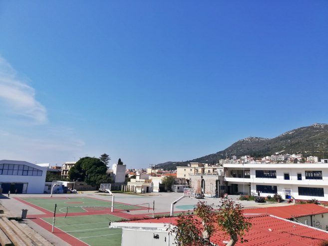 Σάμος: Παραβίασαν την απαγόρευση κυκλοφορίας αλλά και το... κυλικείο σχολείου!