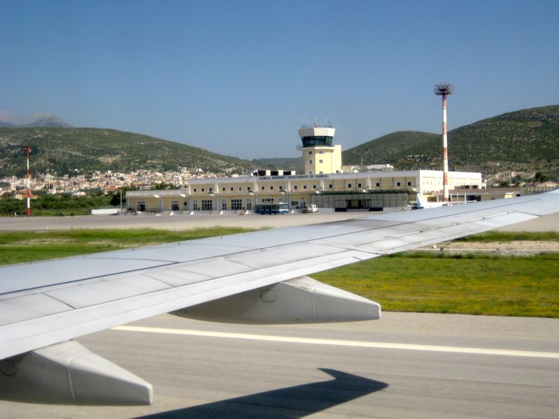 Την αλλαγή ώρας της τελευταίας πτήσης από και προς την Σάμο ζητά ο Δήμος