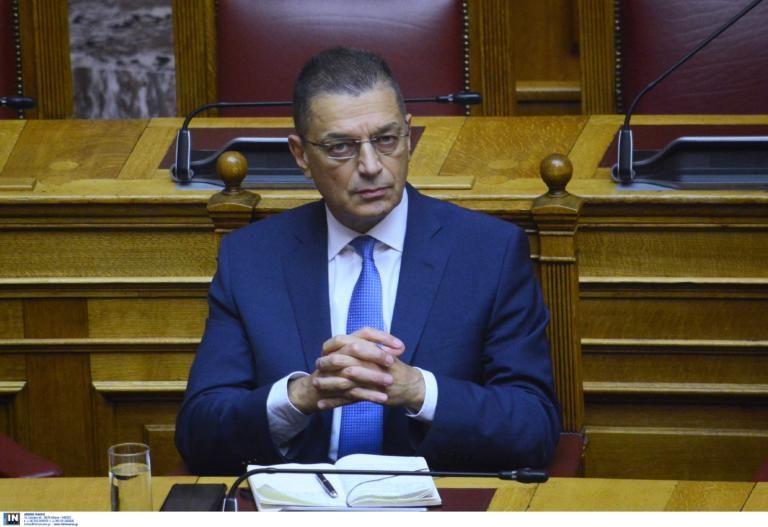 Stop στη μεταφορά μεταναστών από την Σάμο βάζει η επίσκεψη του υφυπουργού Άμυνας