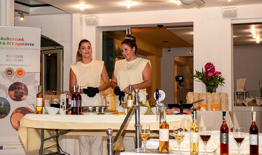 Live Cooking Show από την Μαργαρίτα Νικολαΐδη  και την chef Βίλλυ Σέργη, με γραβιέρα Νάξου και σαμιώτικα κρασιά