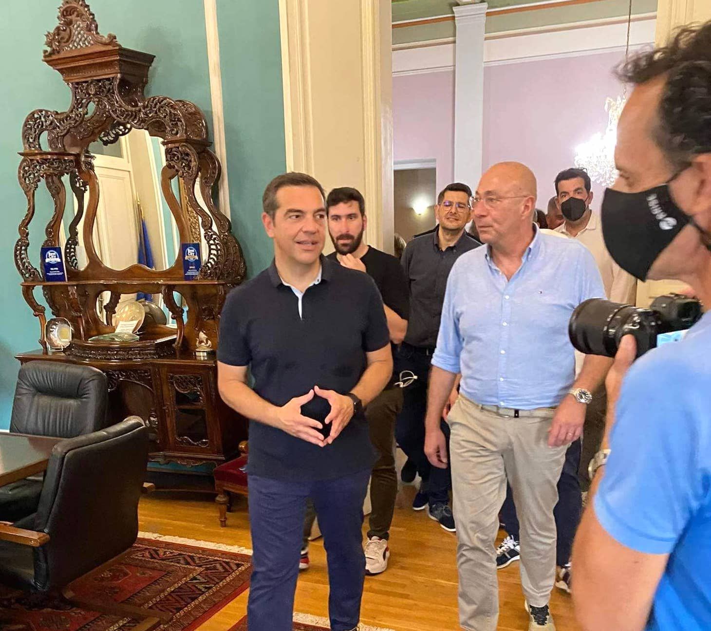 ΕΠΙΣΚΕΨΗ ΑΛΕΞΗ ΤΣΙΠΡΑ ΣΤΟ ΔΗΜΟ ΑΝΑΤΟΛΙΚΗΣ ΣΑΜΟΥ