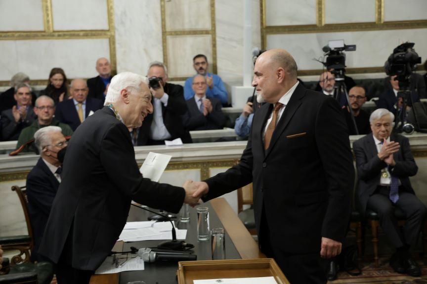 Bράβευση του Απ. Γιαννακόπουλου, εκπαιδευτικού του Δημοτικού Σχολείου Κοντακαιίκων, από την Ακαδημία Αθηνών