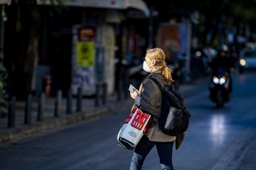 Ο κοροναϊός βάζει «λουκέτο» στη χώρα – Ο τελικός οδηγός με όλες τις επιπτώσεις στην καθημερινότητα