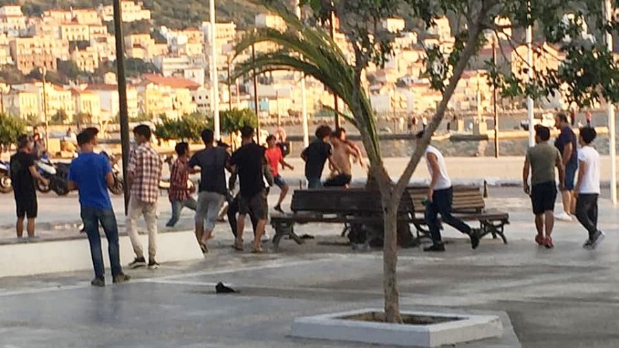 Σάμος: Αιματηρή συμπλοκή στην πλατεία Πυθαγόρα, ανάστατοι οι κάτοικοι