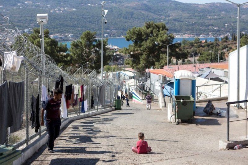 Οριακές καταστάσεις στο ΚΥΤ Σάμου. Παίζει με την ''φωτιά'' το υπουργείο