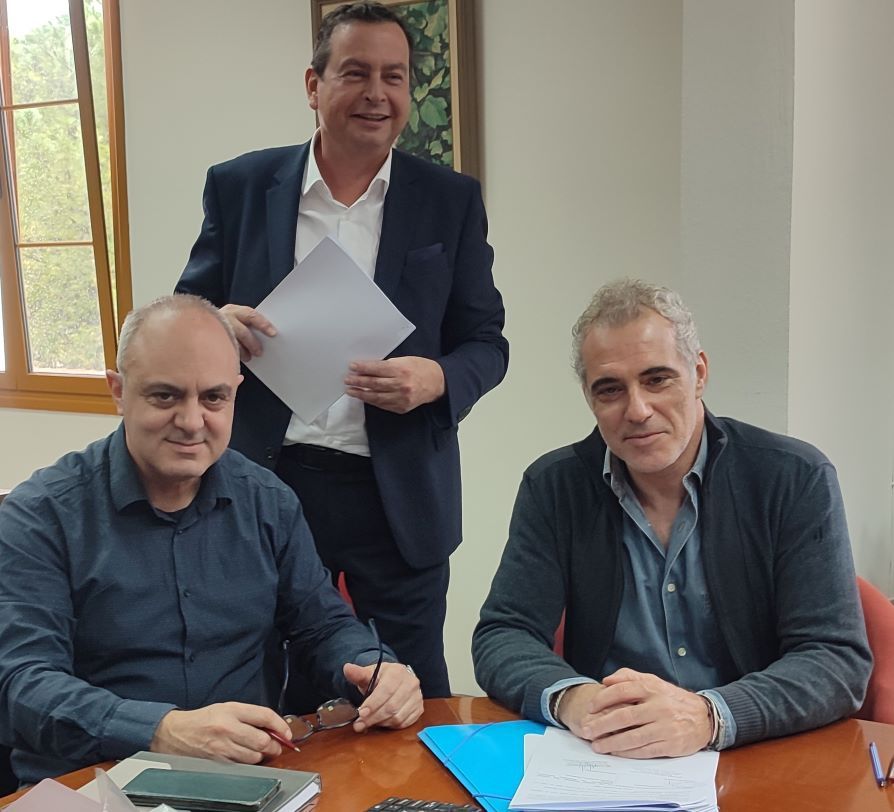 Υπογράφηκε η συμφωνία μεταξύ ΕΟΣ Σάμου και «ΔΥΝΑΜΙΚΗΣ Α.Ε»