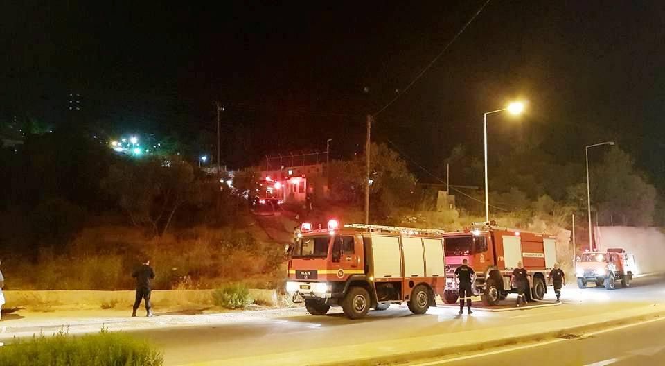 Νέα φωτιά στο Hot Spot στην πόλη της Σάμου.