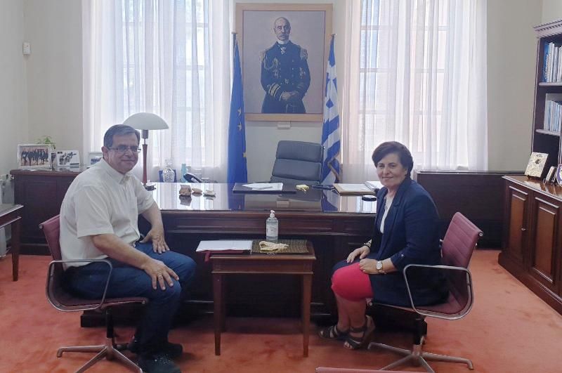 Συνάντηση κα. Καλογήρου με τον καθηγητή κ. Ζούρο