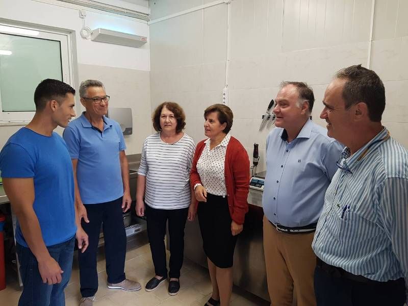 Επίσκεψη της Περιφερειάρχη Β. Αιγαίου Χρ. Καλογήρου σε σύγχρονο τυποποιητήριο μελιού της Σάμου.