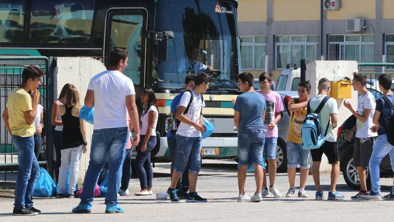 Διαμαρτυρία για τις μετακινήσεις μαθητών στο Περιφερειακό Συμβούλιο την Δευτέρα