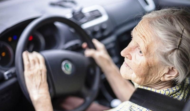 Σύνδεσμος  Συνταξιούχων Δ. Υπαλλήλων Σάμου για την ανανέωση διπλωμάτων οδήγησης