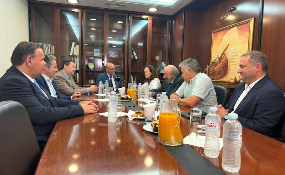 ΠΑΣΟΚ: Πρόταση για εθνική λιμενική πολιτική μετά τη συνάντηση με την ΕΛΙΜΕ