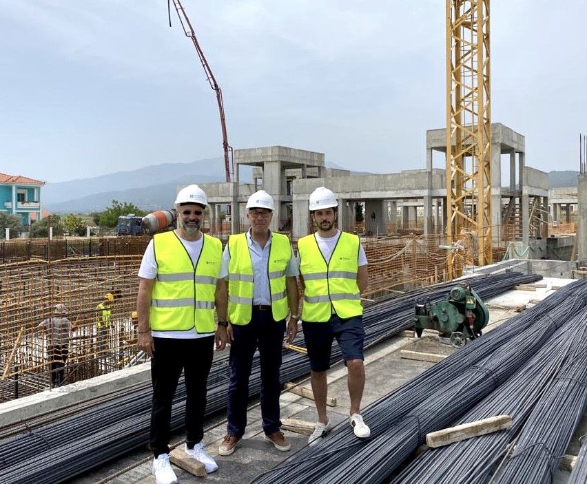 Επίσκεψη του Δημάρχου της Ανατολικής Σάμου στο  εργοτάξιο του νέου 5* ξενοδοχείου στο Ποτοκάκι του Πυθαγορείου
