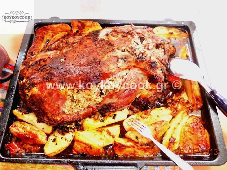 Παραδοσιακή πλάτη γεμιστή απο τη Ρένα Κώστογλου