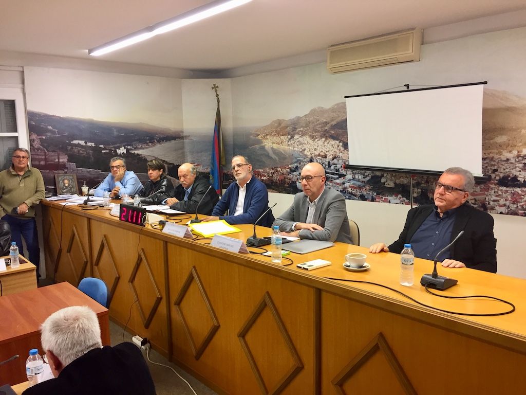 «Όχι» από τον δήμο Aνατ. Σάμου σε δημιουργία μεγάλης κλειστής δομής