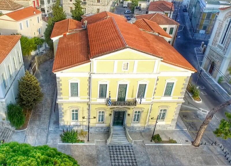 Με γρήγορους ρυθμούς συμμαζεύει τα οικονομικά του ο Δήμος Ανατολικής Σάμου