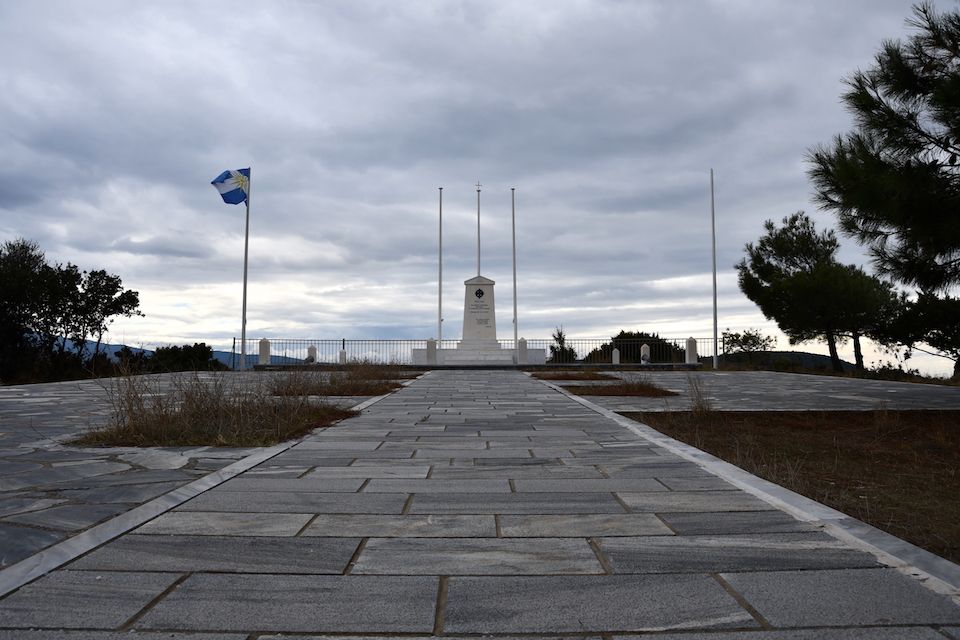 Άρθρο του Κ. Τζίχα: Η πρώτη (1943) απελευθέρωση της Σάμου και …ο «Ιερός Λόχος»