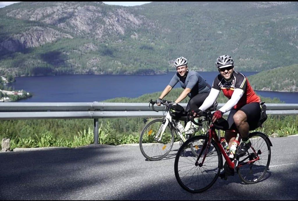 ΔΥΟ ΕΛΛΗΝΕΣ ΠΟΔΗΛΑΤΕΣ ΣΤΟ ΓΥΡΟ ΤΗΣ ΝΟΡΒΗΓΙΑΣ. ΚΑΛΗ ΕΠΙΤΥΧΙΑ ΒΑΓΓΕΛΗ ΚΑΙ ΔΗΜΗΤΡΗ!