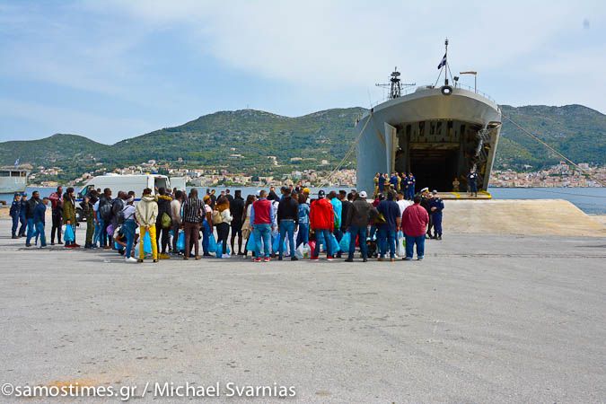 Διοικητικές αλλαγές και αποσυμφόρηση της Σάμου, υπόσχεται ο υπουργός κ. Βίτσας